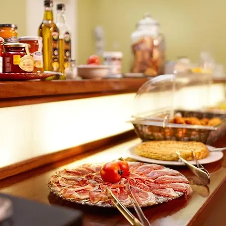 Hotel Atalaia 3*