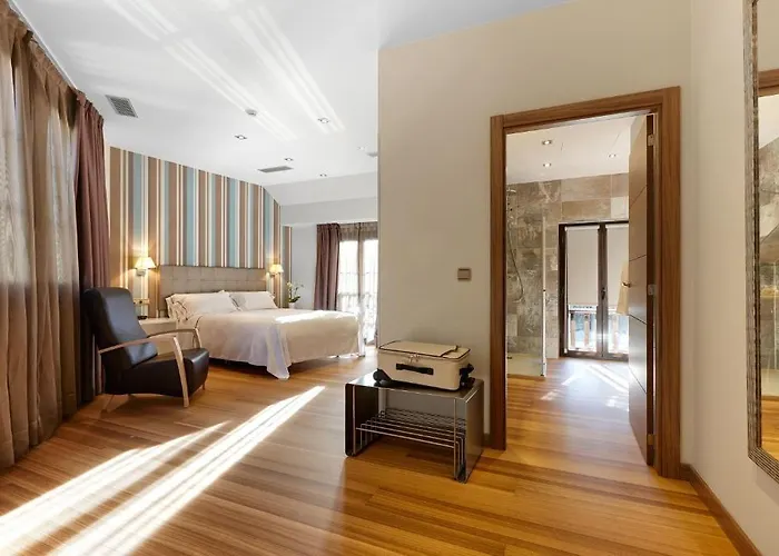 阿塔拉亚酒店 3* 伊伦