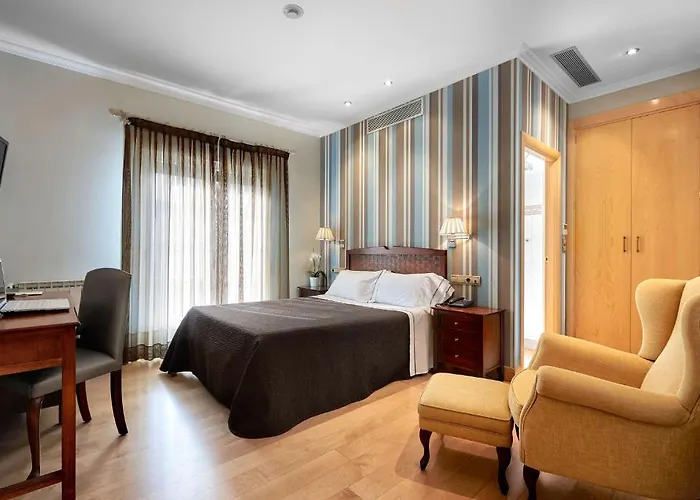 阿塔拉亚酒店 酒店 伊伦